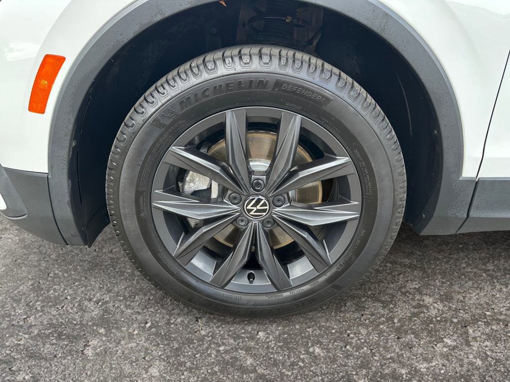 Used 2022 Volkswagen Tiguan SE AWD/4WD image 8