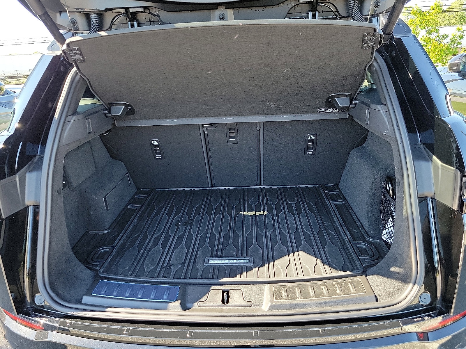 Used 2024 Land Rover Range Rover Evoque Dynamic SE image 27