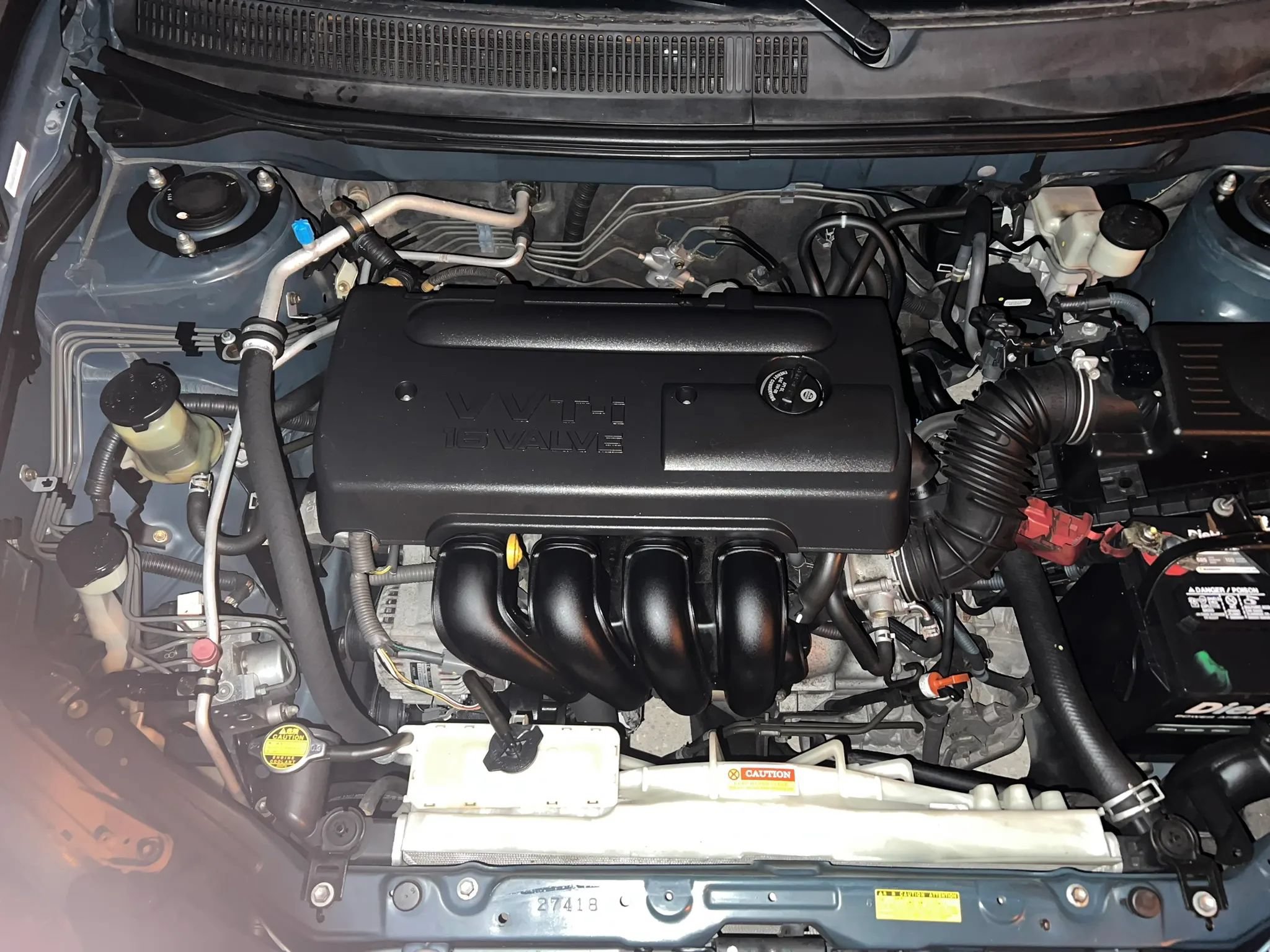 Used 2006 Pontiac Vibe w/ Sport Package FWD image 17