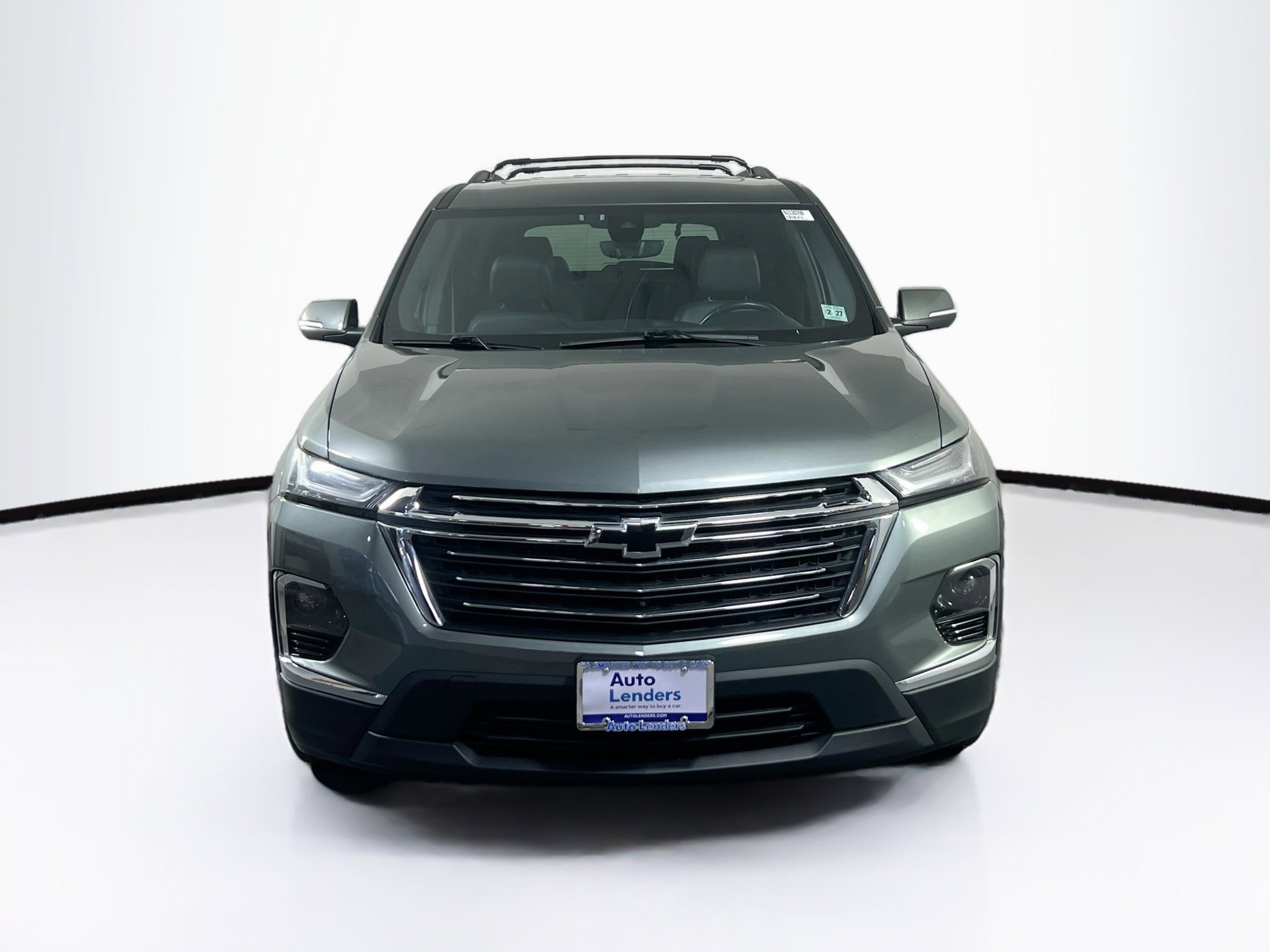 Used 2022 Chevrolet Traverse LT w/ LT Premium Package image 2