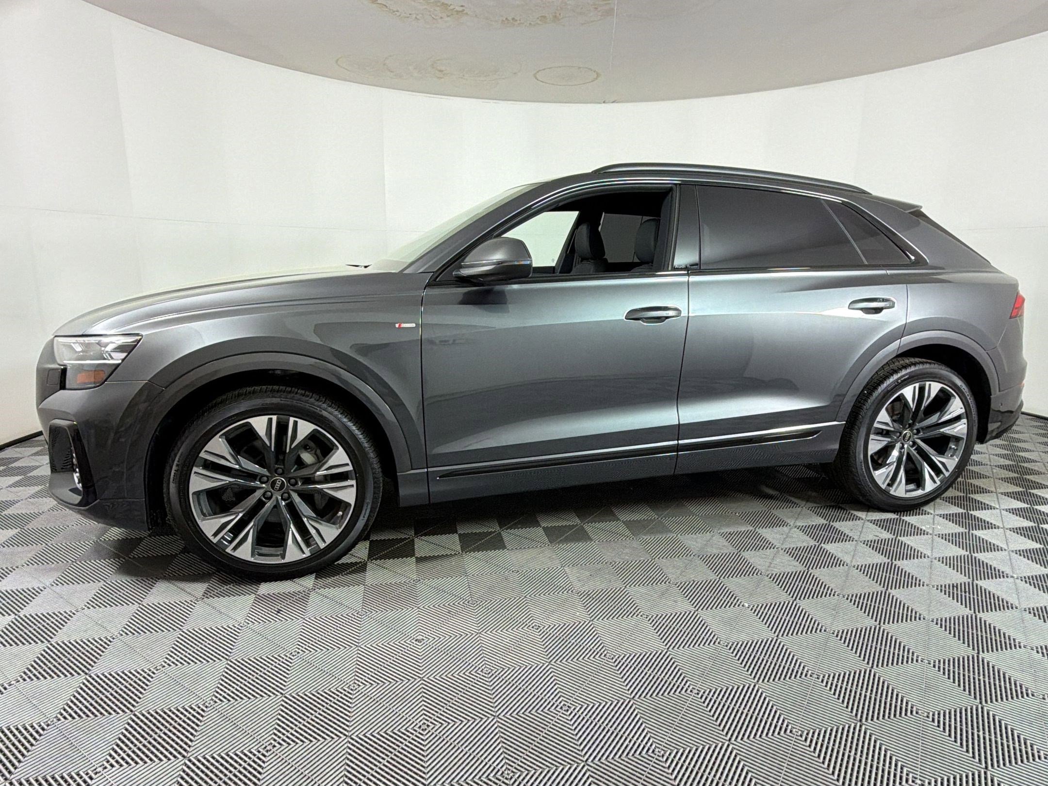 New 2026 Audi Q8 Premium Plus image 2