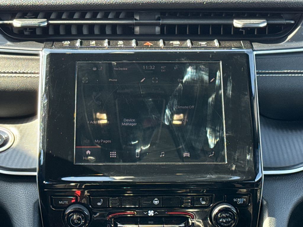 Used 2023 Jeep Grand Cherokee Altitude image 13