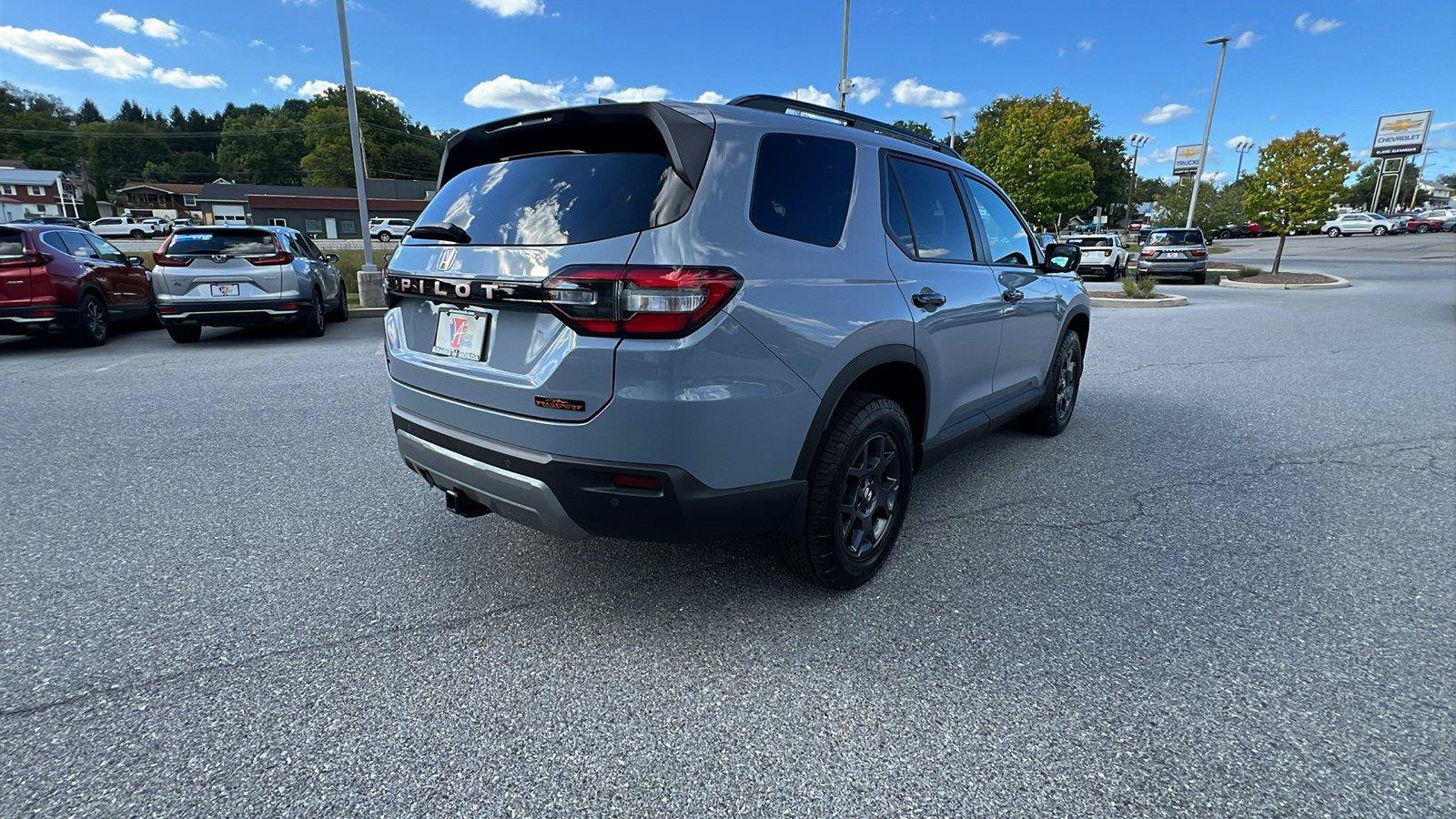 New 2026 Honda Pilot TrailSport image 4