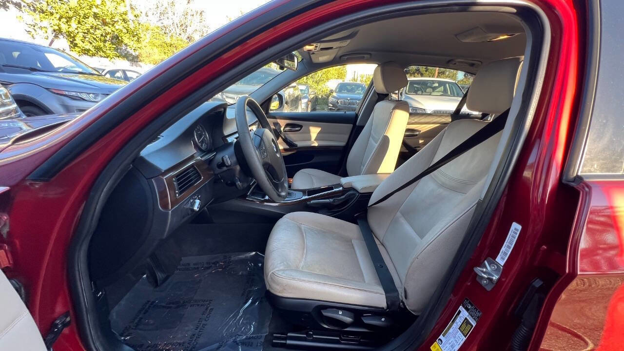 Used 2011 BMW 328i xDrive Sedan image 11