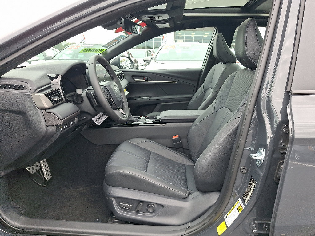 Used 2026 Toyota Camry XSE FWD image 14