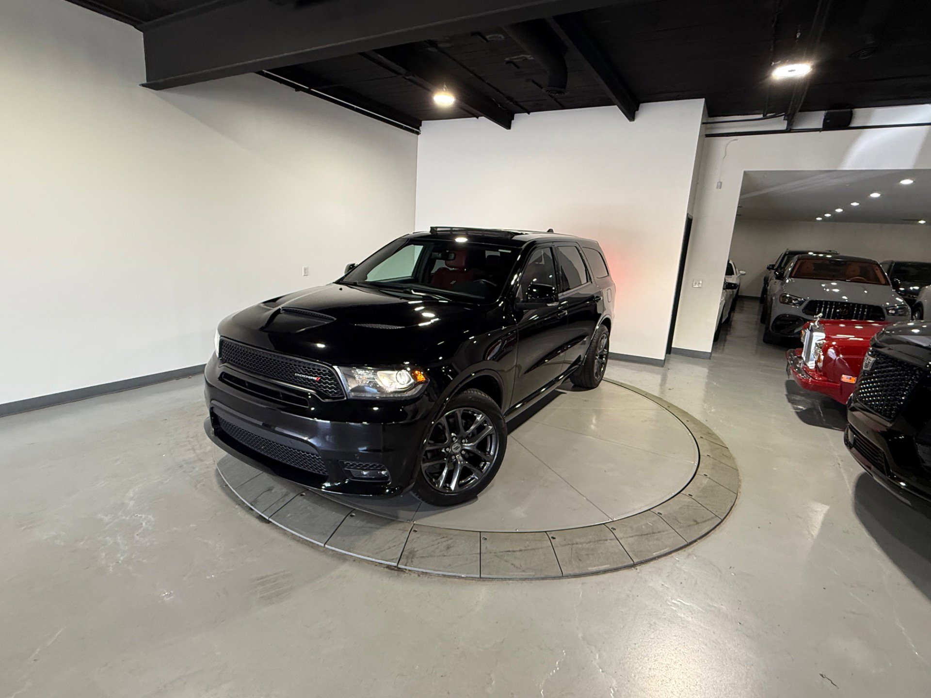 Used 2020 Dodge Durango R/T w/ Blacktop Package AWD/4WD image 4