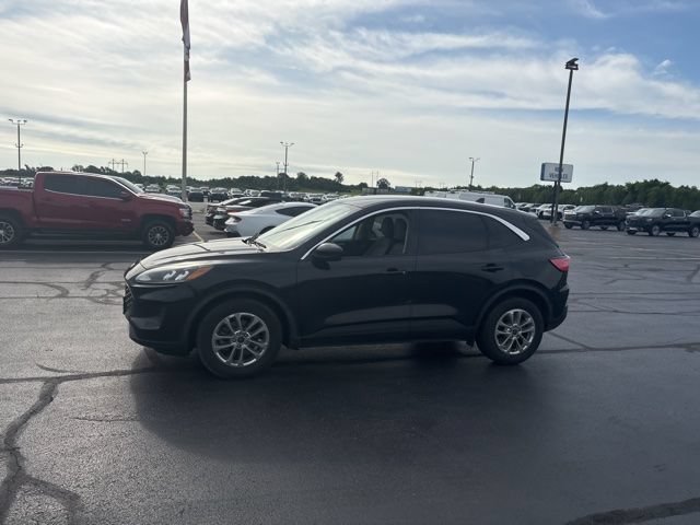 Used 2020 Ford Escape SE FWD image 2