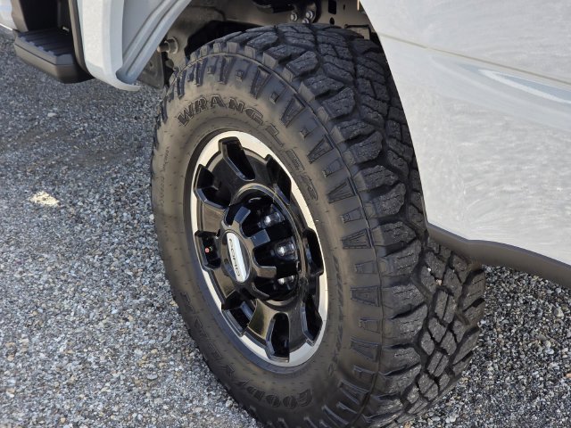 Used 2025 Ford F250 Lariat w/ Lariat Ultimate Package AWD/4WD image 8