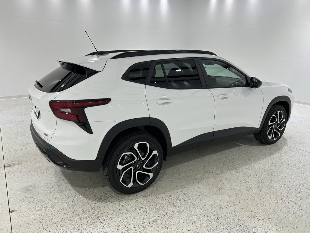 New 2026 Chevrolet Trax RS w/ Driver Confidence Package image 5