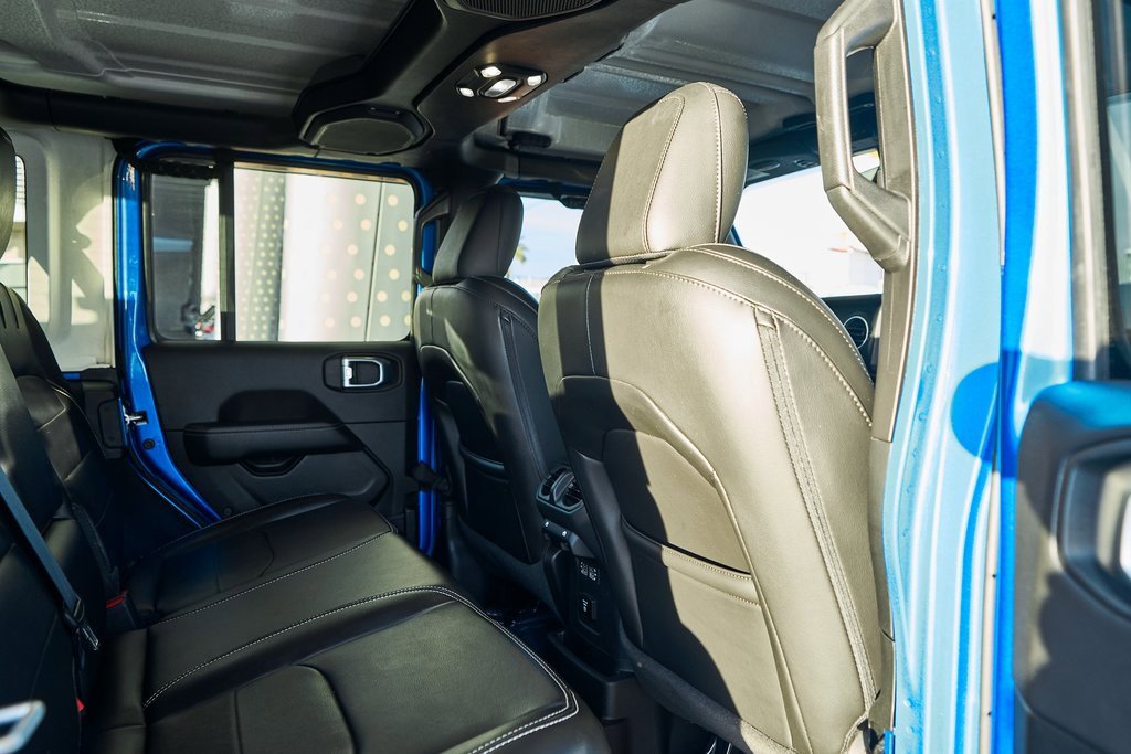 Used 2022 Jeep Wrangler Unlimited Sahara image 25