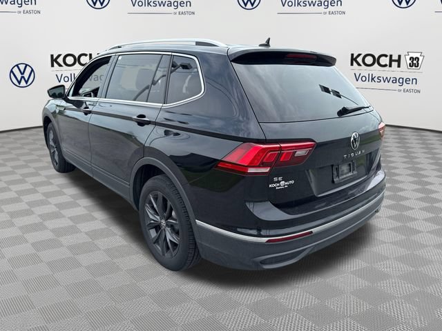 Used 2024 Volkswagen Tiguan SE w/ Panoramic Sunroof Package AWD/4WD image 6