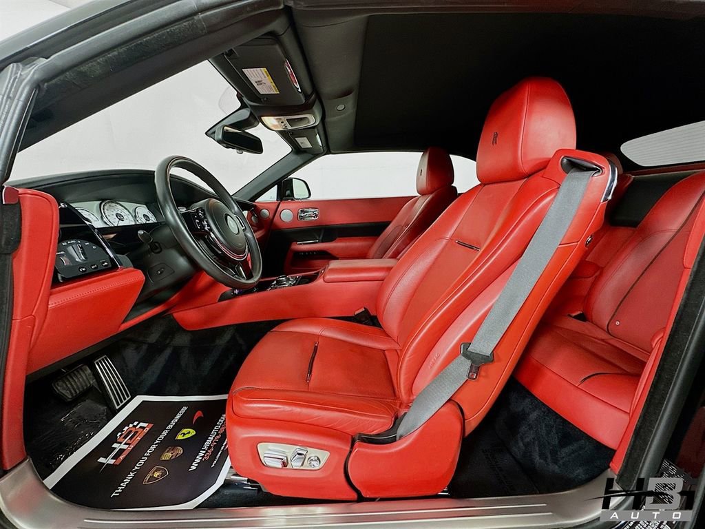 Used 2018 Rolls-Royce Dawn image 15
