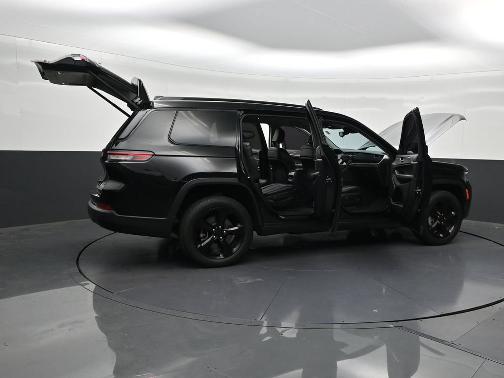 Used 2022 Jeep Grand Cherokee L Limited w/ Black Appearance Package RWD image 37