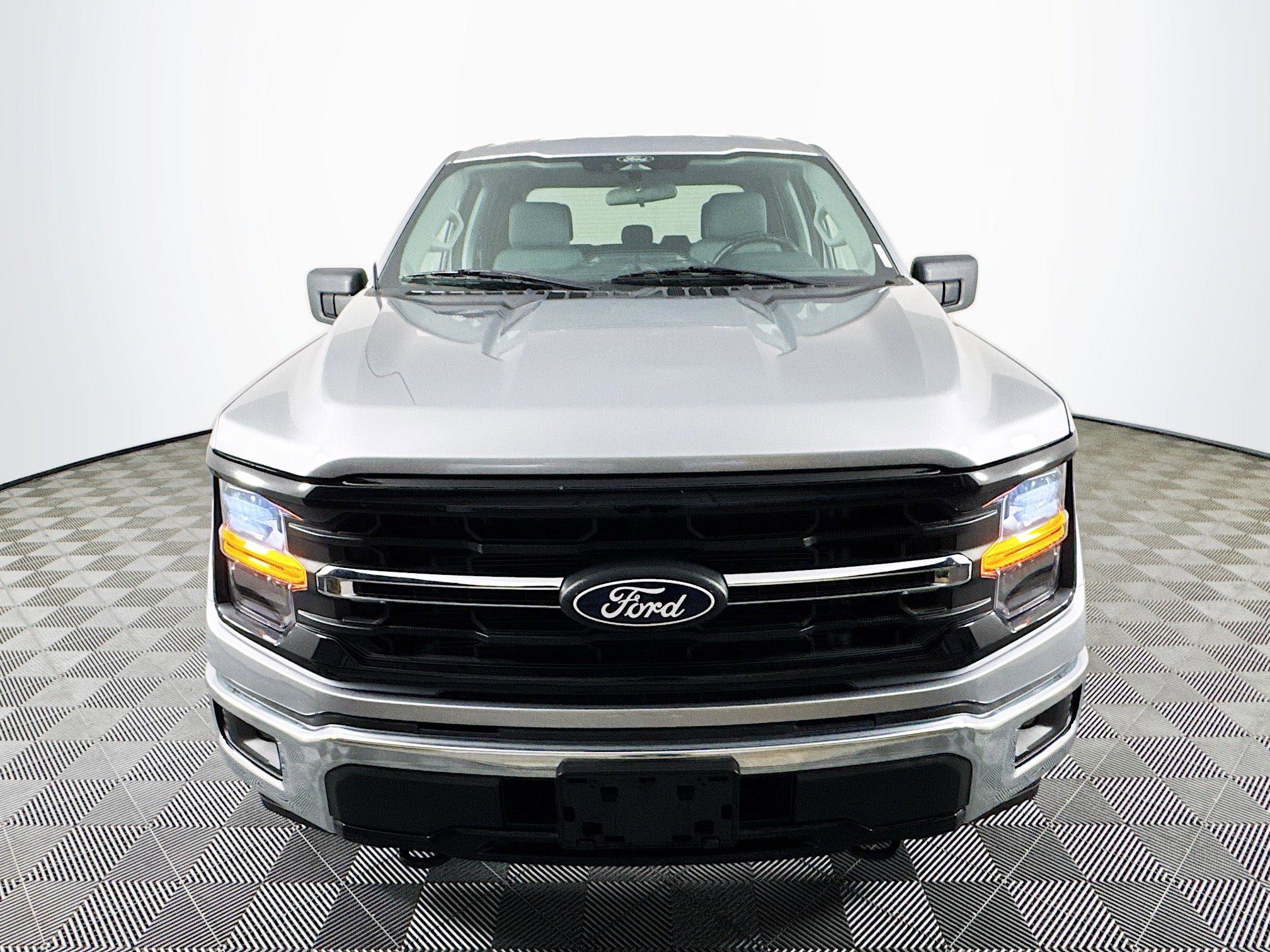 Used 2025 Ford F150 XLT w/ Equipment Group 301A Standard image 2