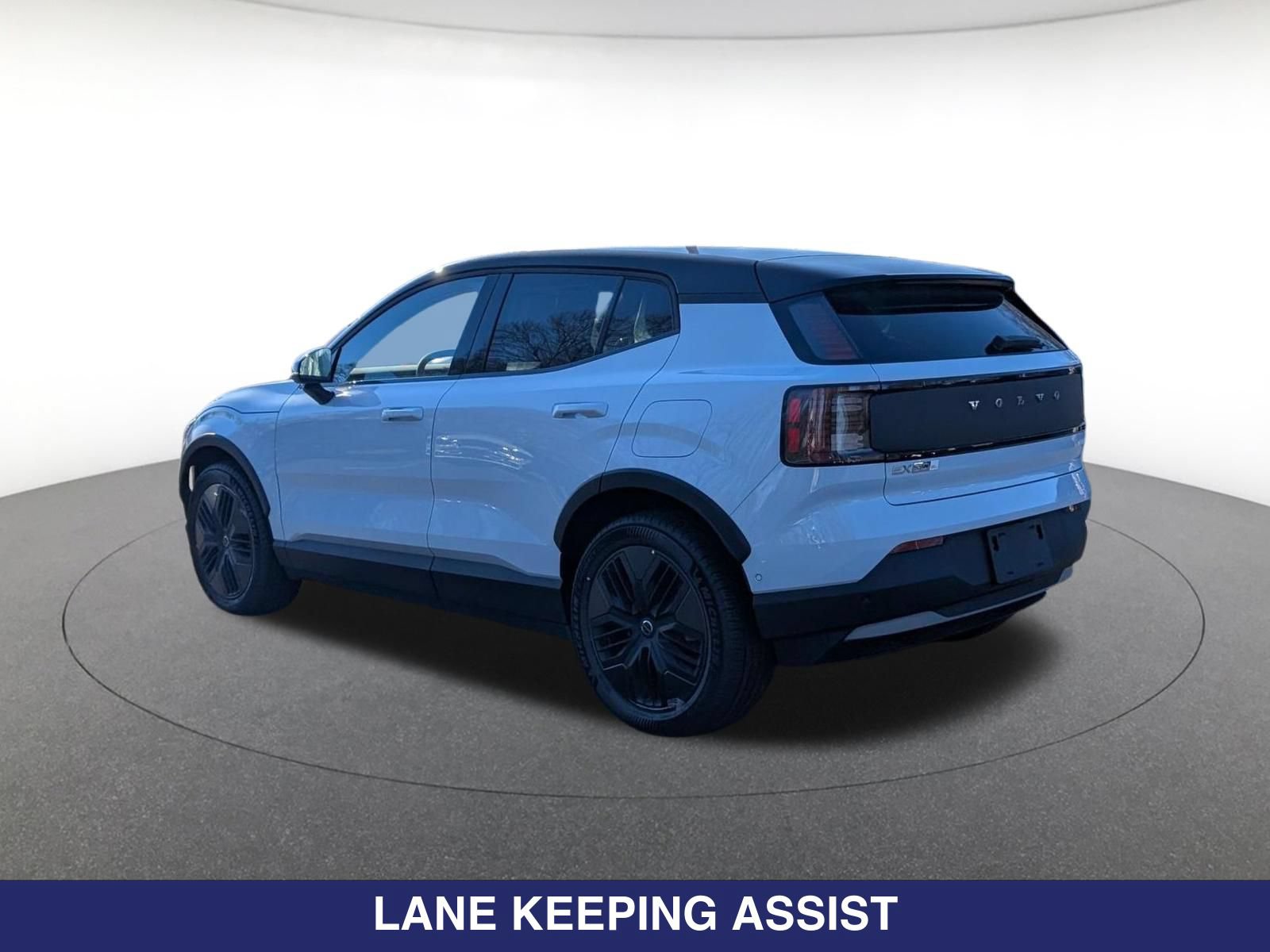 New 2026 Volvo EX30 Cross Country Ultra w/ Protection Package Premier AWD/4WD image 6