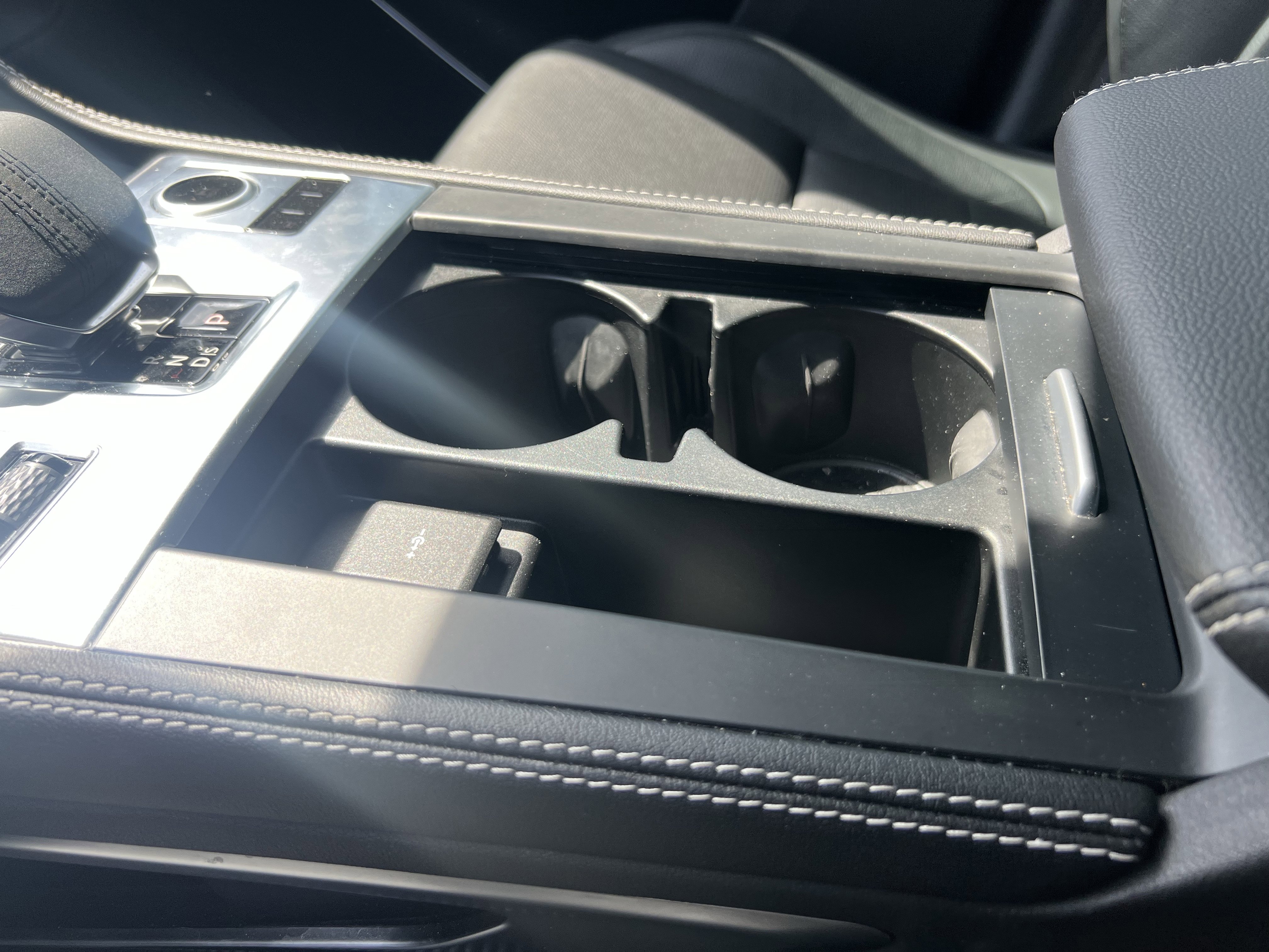 Used 2025 Jaguar F-PACE R-Dynamic S image 10