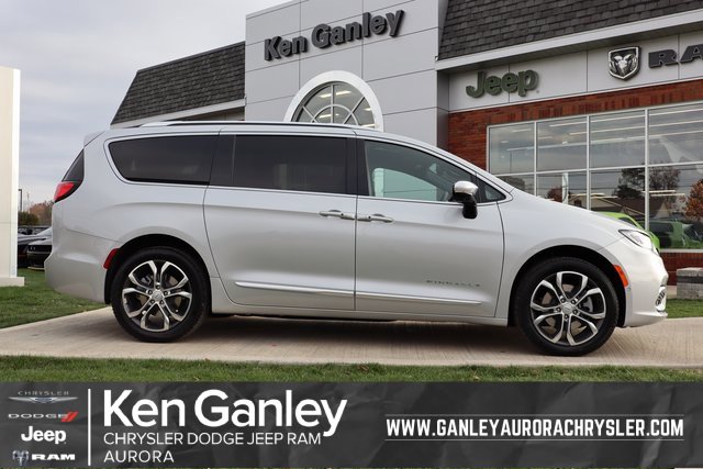 New 2026 Chrysler Pacifica Pinnacle