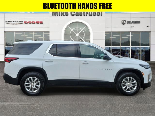 Used 2022 Chevrolet Traverse LS image 3