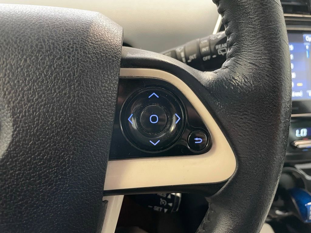 Used 2016 Toyota Prius Three image 18