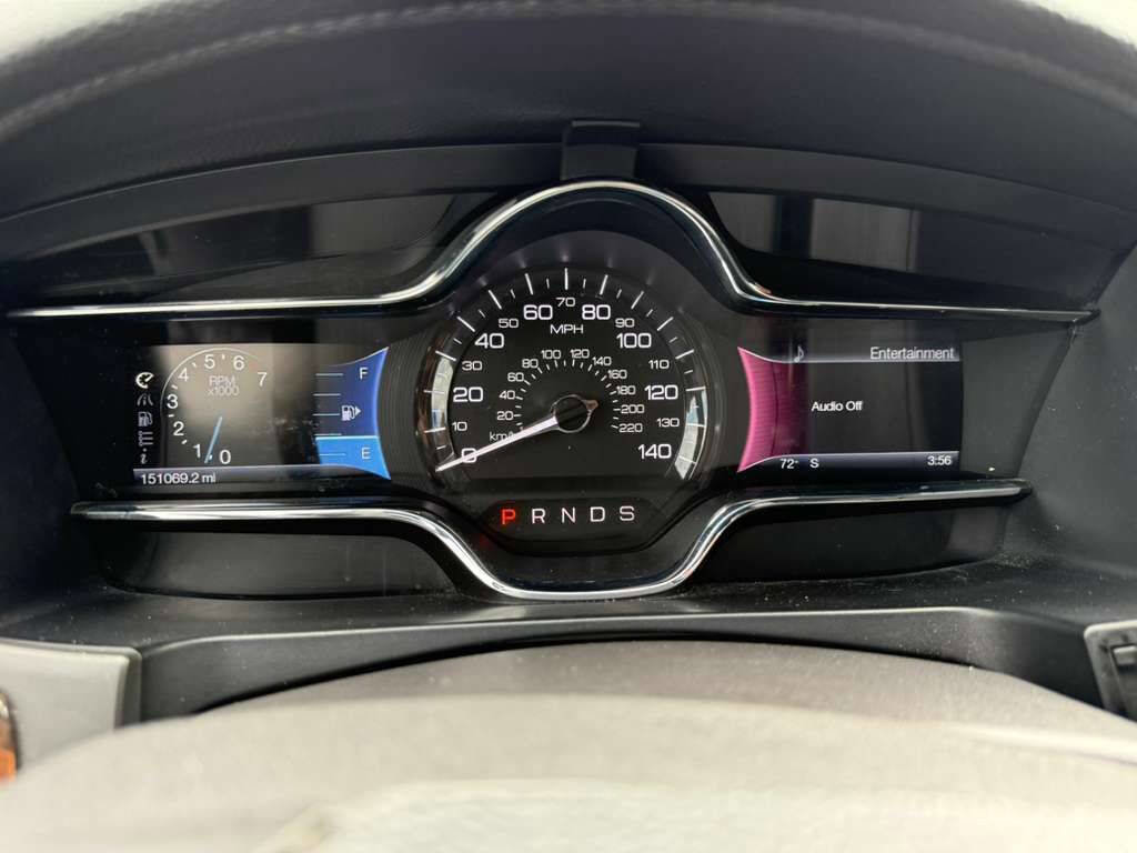 Used 2013 Lincoln MKS image 16