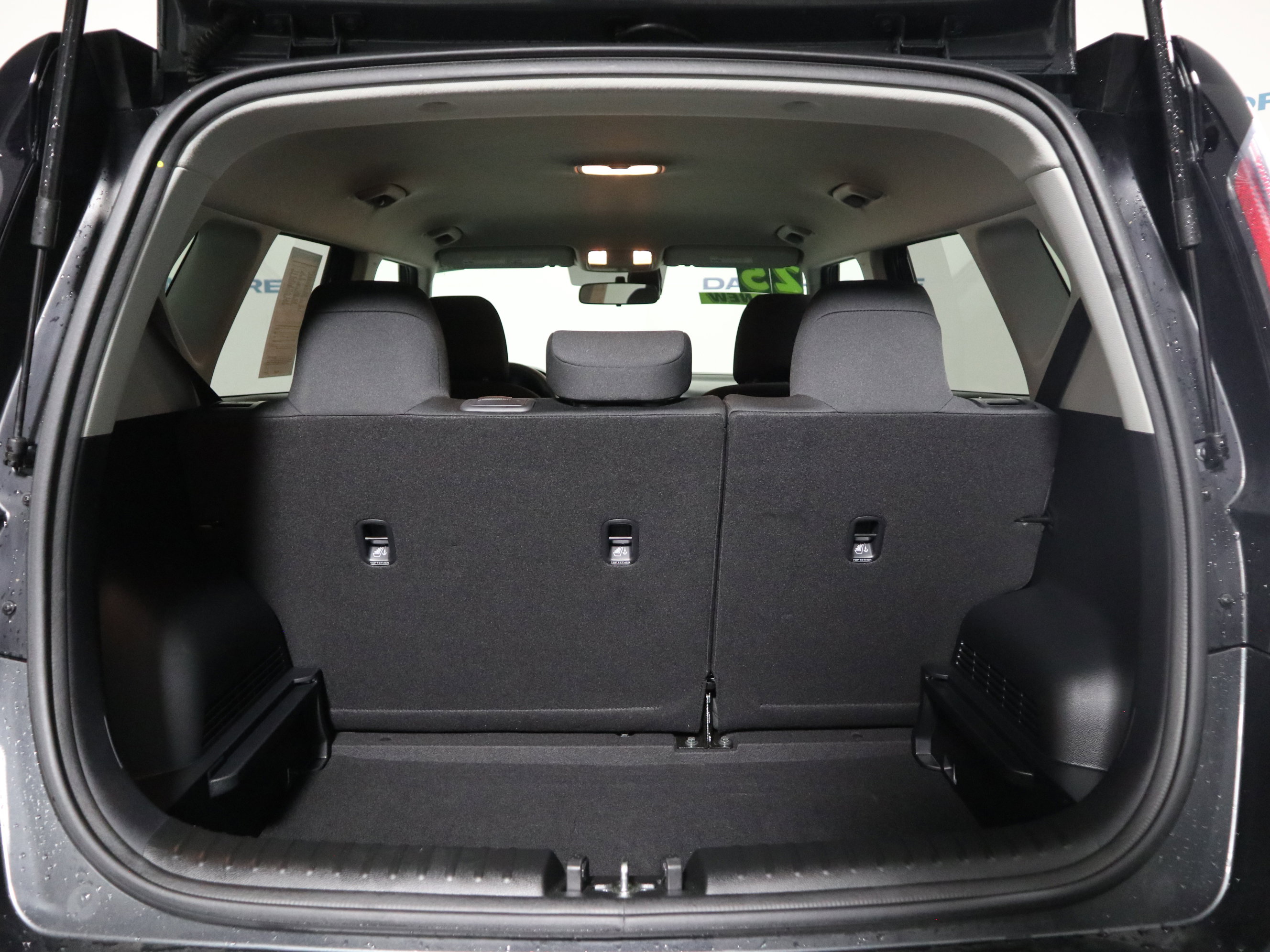 Used 2025 Kia Soul LX w/ LX Technology Package FWD image 8