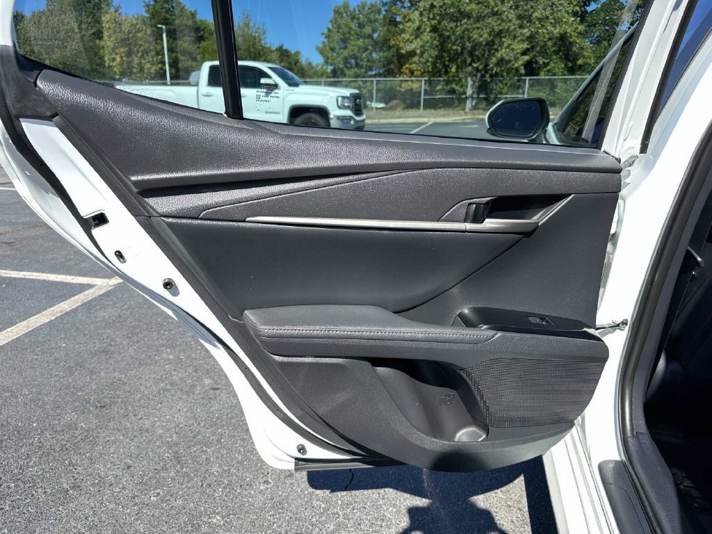 Used 2025 Toyota Camry XLE FWD image 13