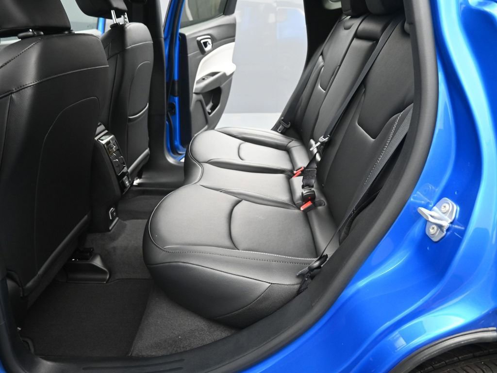 New 2026 Jeep Compass Limited image 13