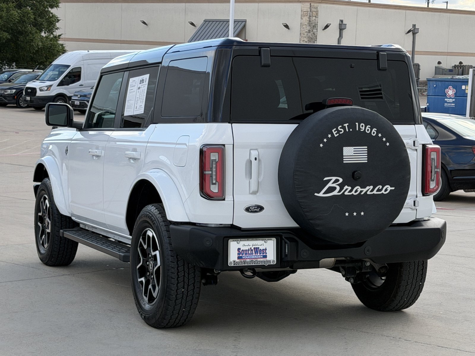 Used 2024 Ford Bronco Outer Banks AWD/4WD image 6