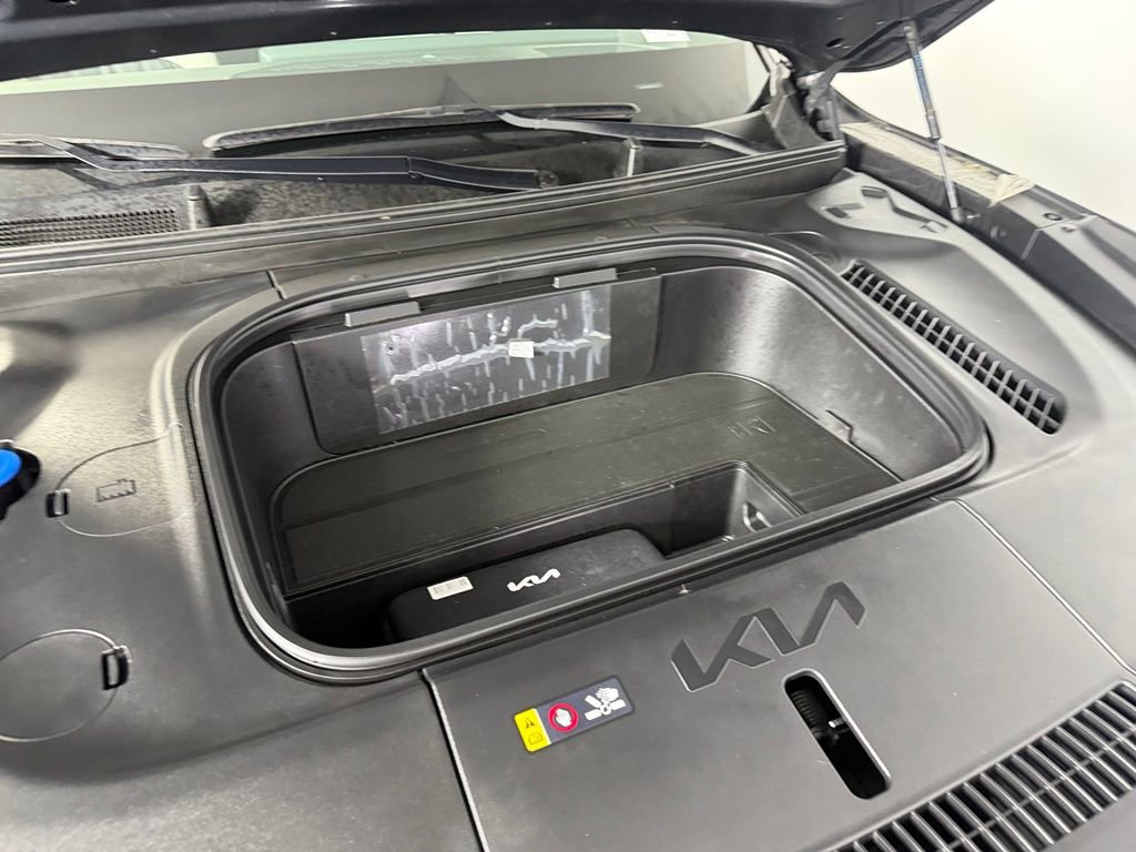 Used 2024 Kia EV9 GT-Line AWD/4WD image 37