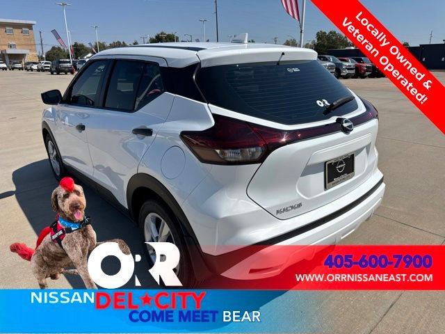 Certified 2025 Nissan Kicks Play S FWD image 3