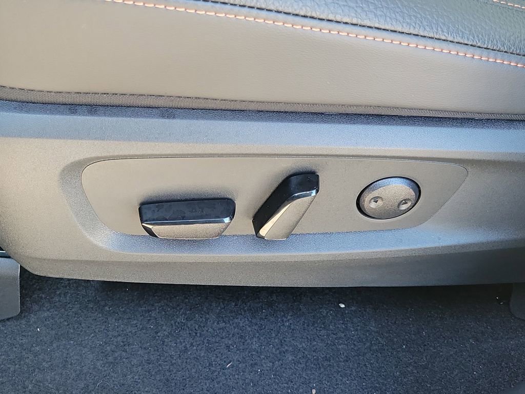 New 2025 Nissan Pathfinder Rock Creek image 26