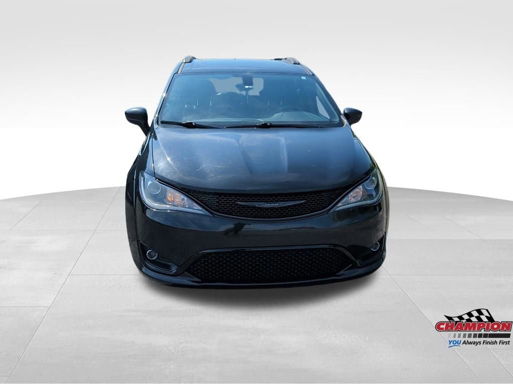 Used 2018 Chrysler Pacifica Touring-L Plus w/ S Appearance Package FWD image 9