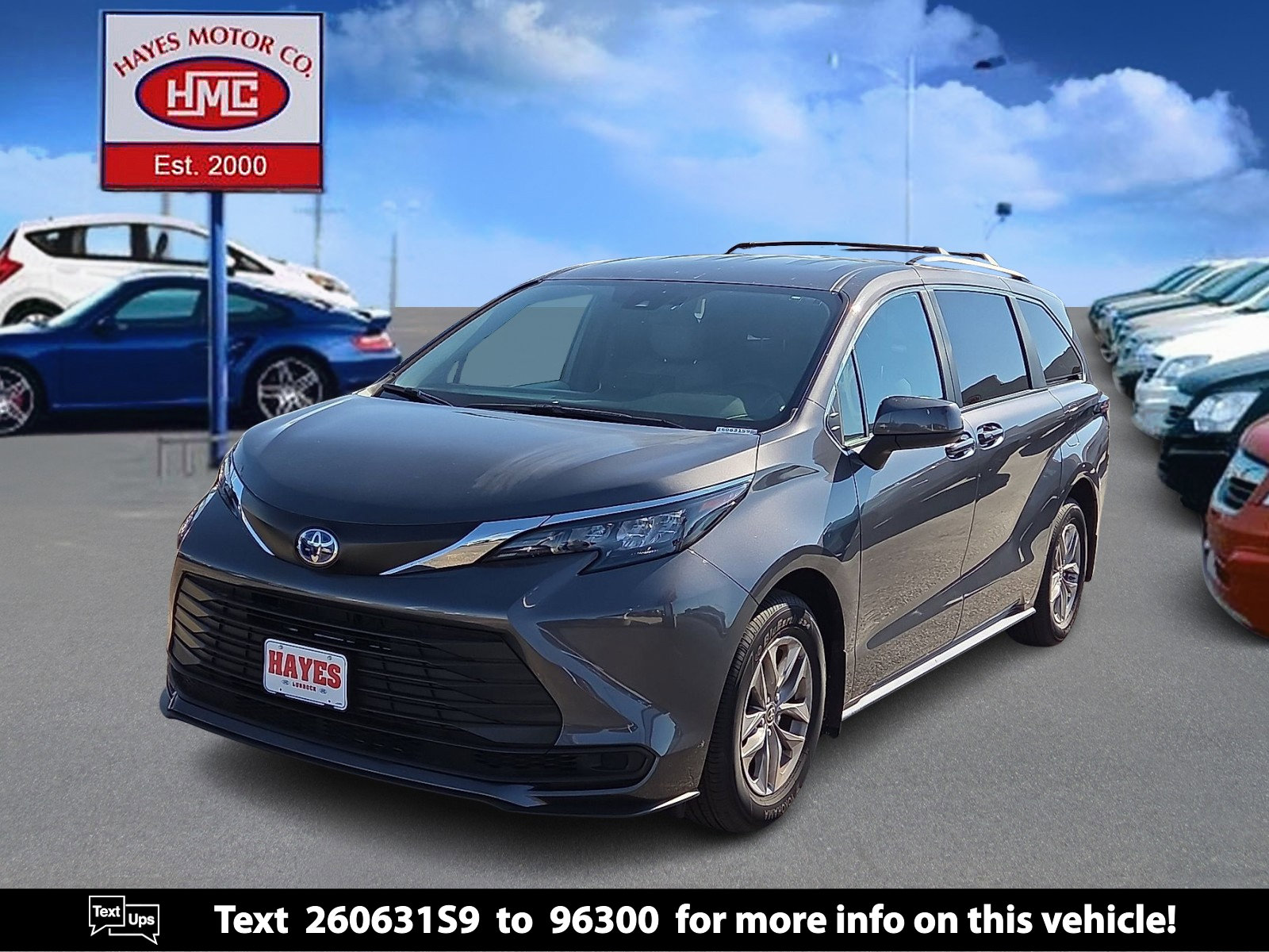 Used 2025 Toyota Sienna LE image 1
