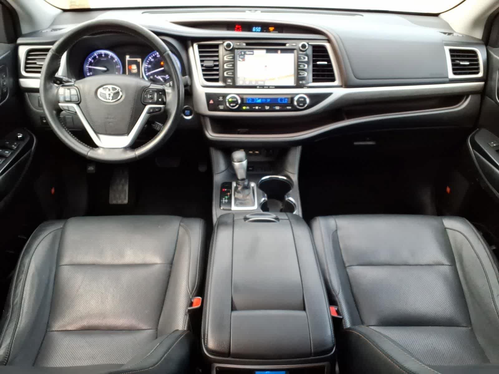 Used 2019 Toyota Highlander Limited FWD image 11