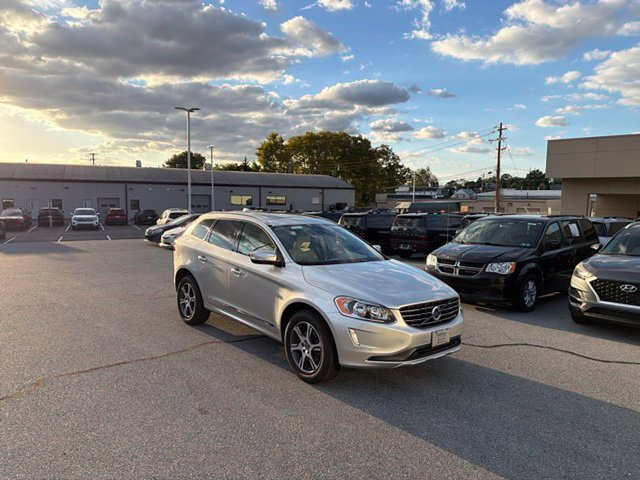 Used 2015 Volvo XC60 T6 AWD/4WD image 1