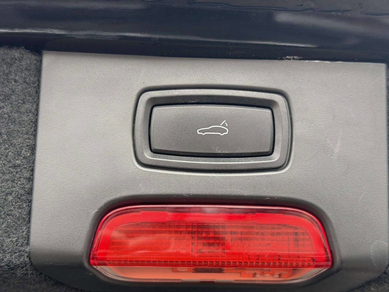 Used 2015 Porsche Cayenne S image 24