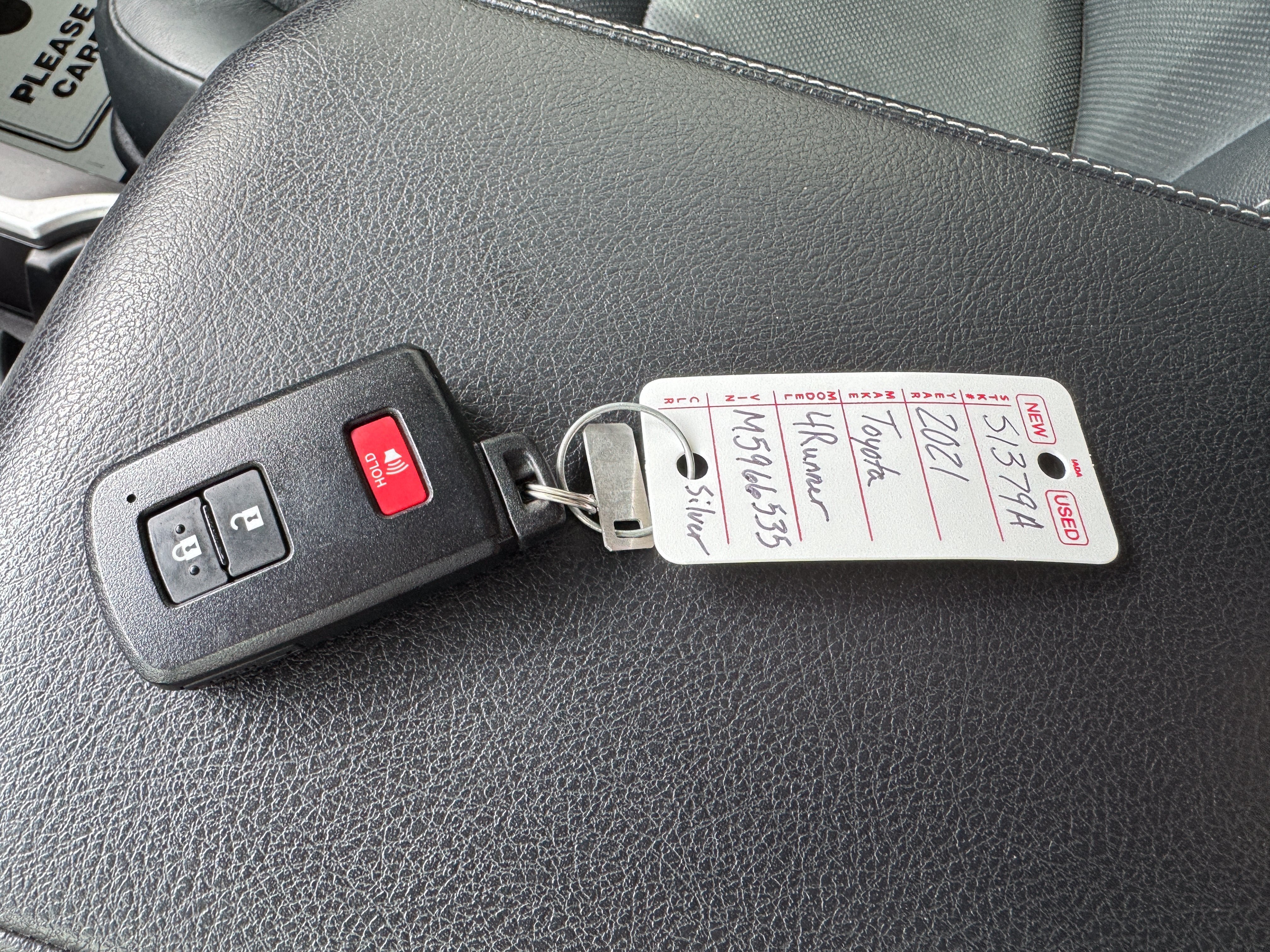 Used 2021 Toyota 4Runner Limited AWD/4WD image 25