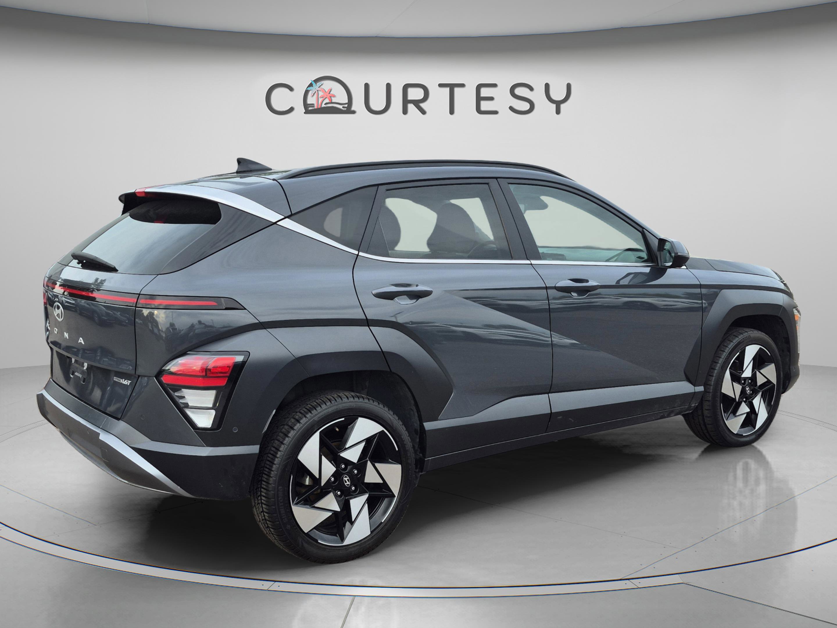 Certified 2024 Hyundai Kona Limited AWD/4WD image 5