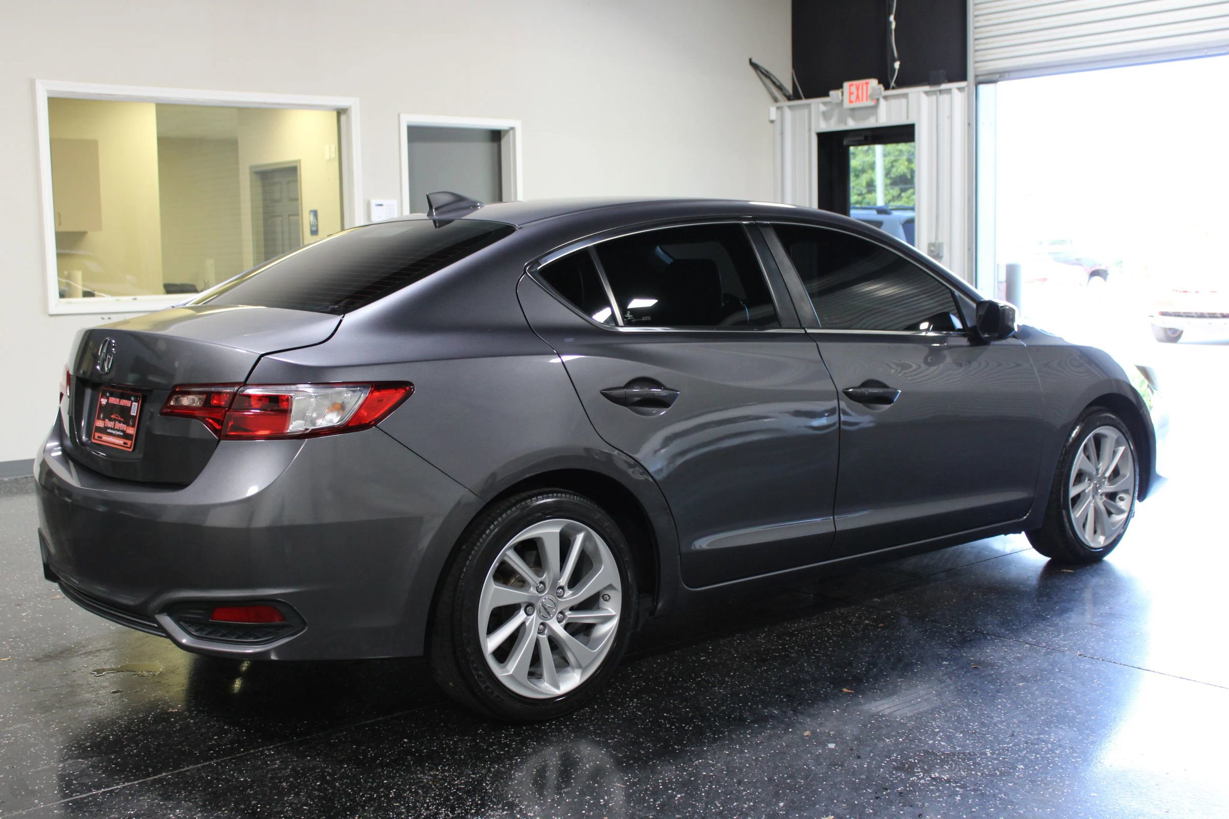 Used 2017 Acura ILX FWD image 3