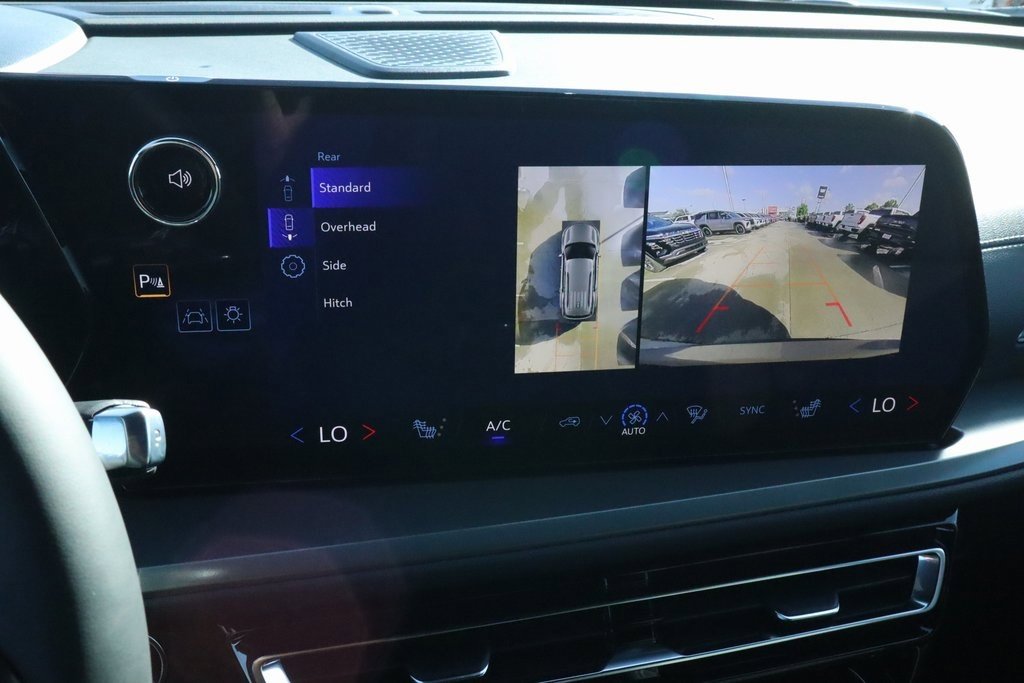 New 2026 Chevrolet Traverse LT image 6