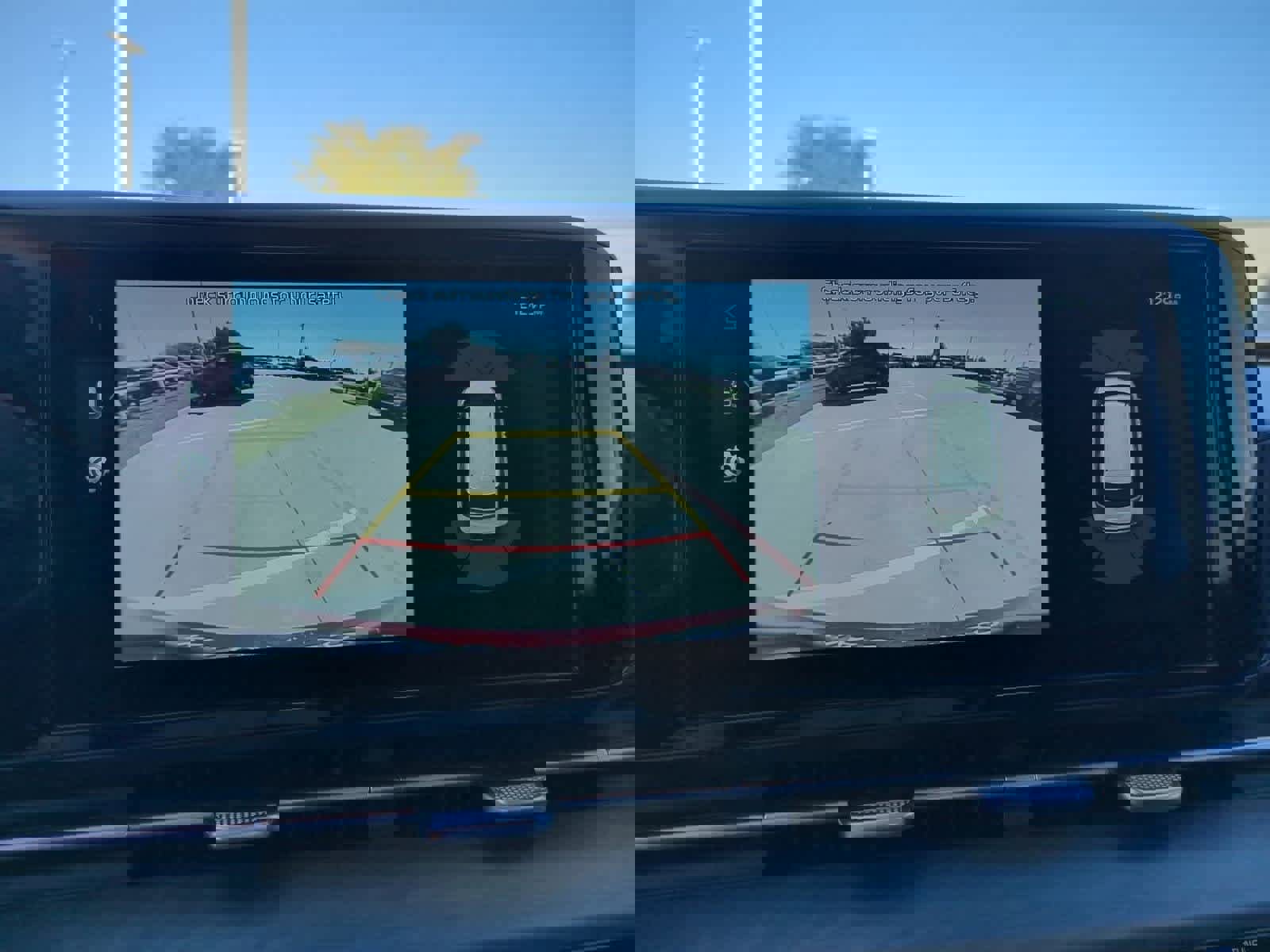 Certified 2023 Kia Carnival EX image 28