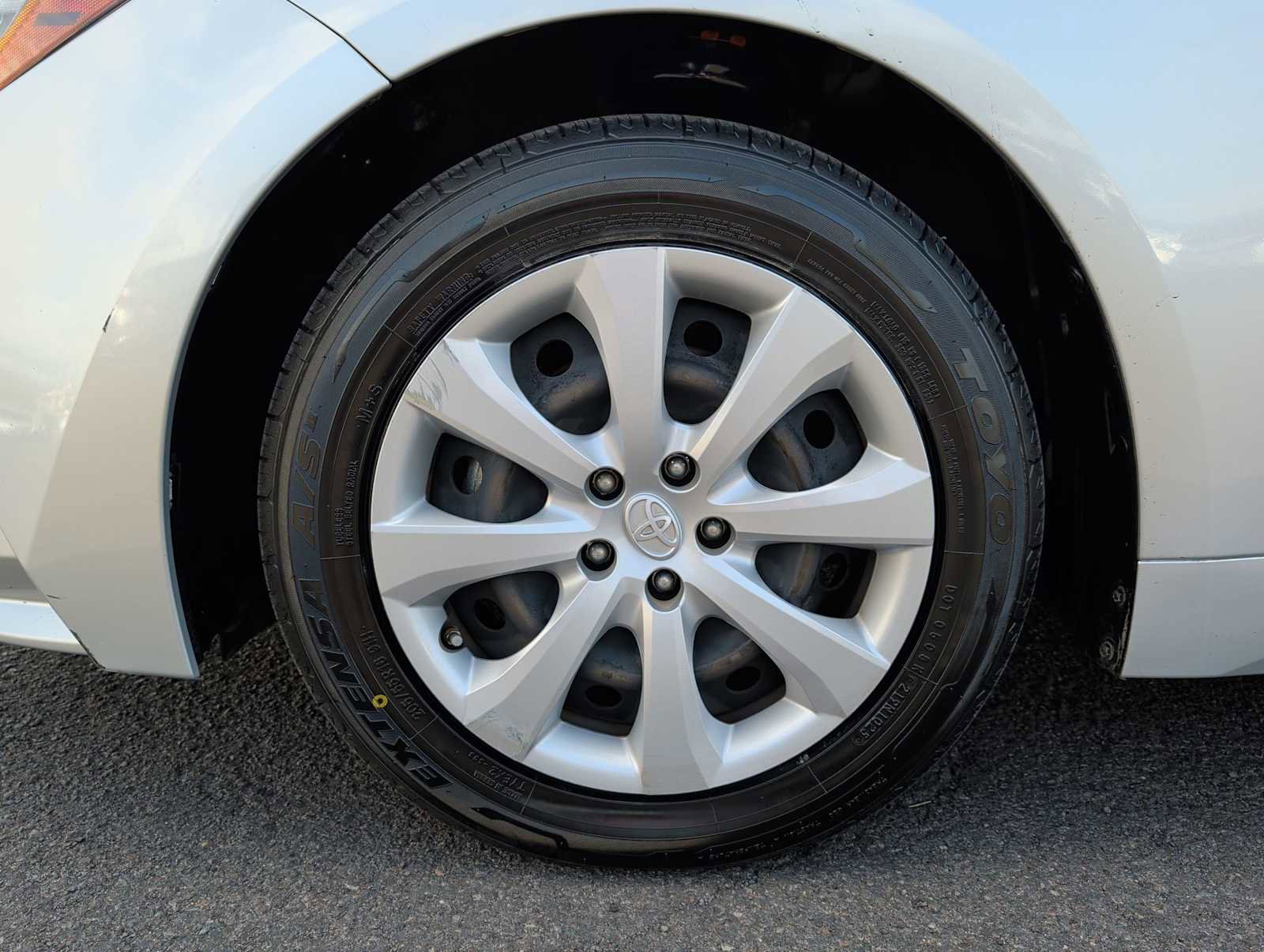 Used 2023 Toyota Corolla LE image 17