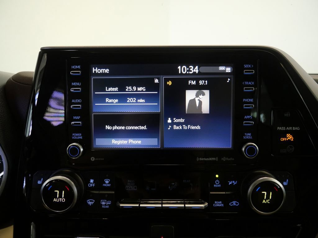 Used 2021 Toyota Highlander XLE AWD/4WD image 21