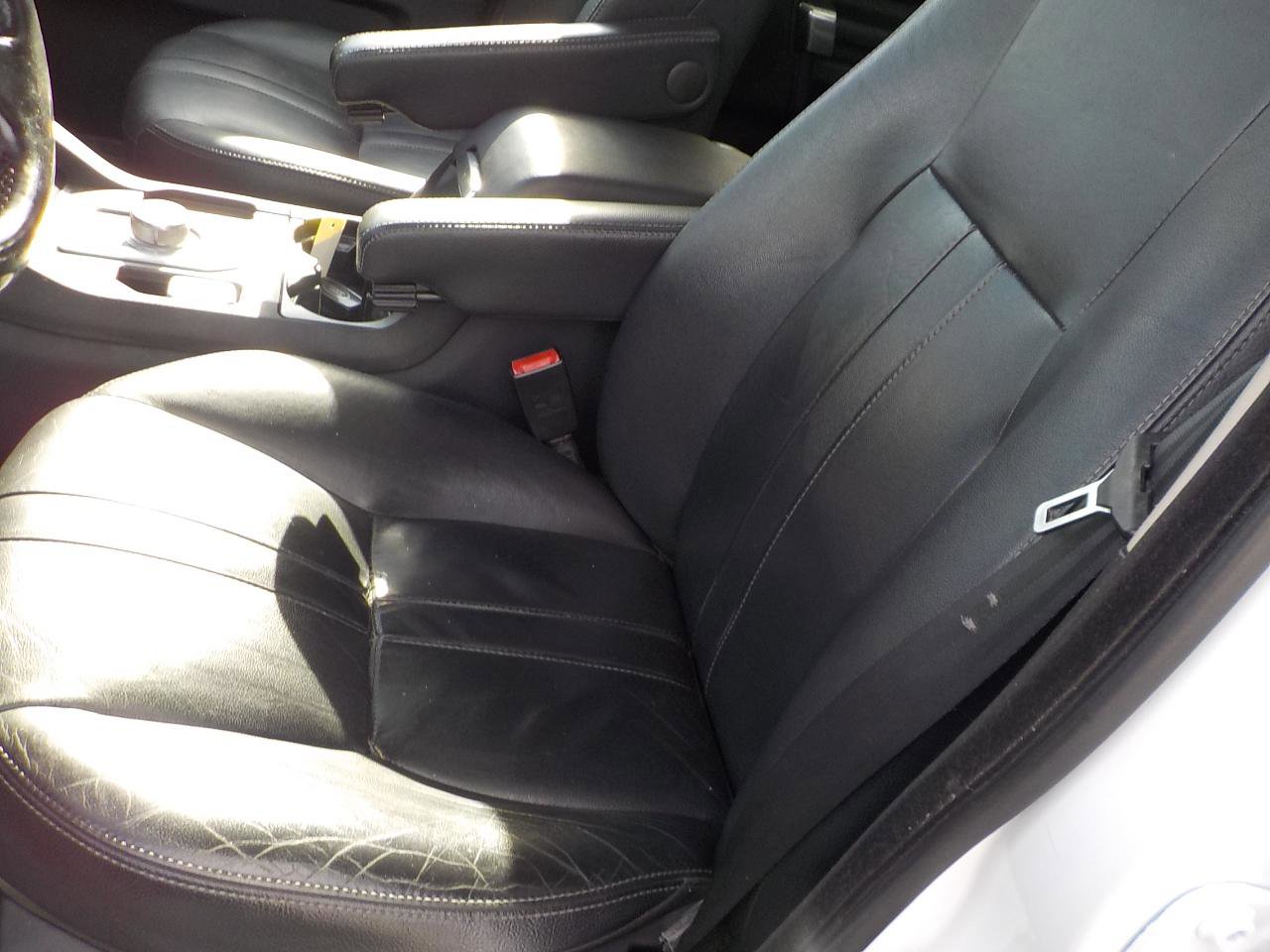 Used 2015 Land Rover LR4 HSE AWD/4WD image 17