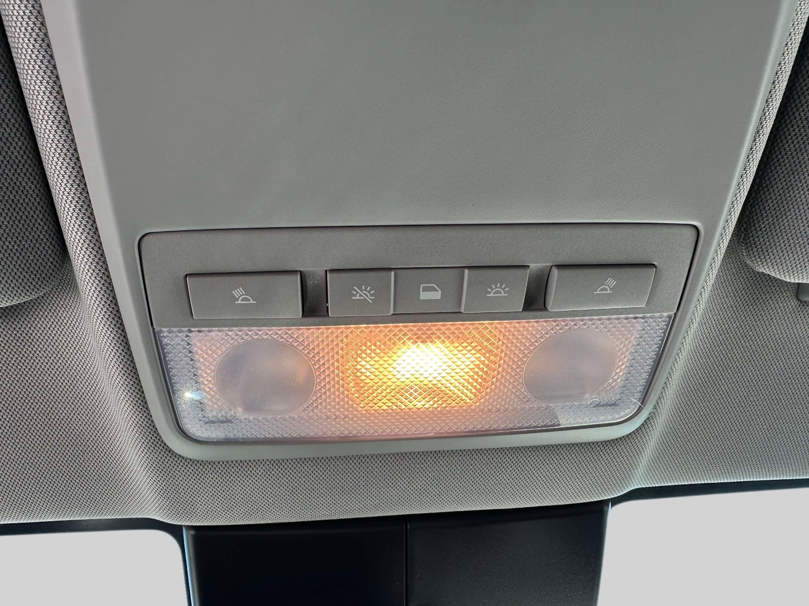 Certified 2022 Chevrolet Trax LT w/ LT Convenience Package image 32