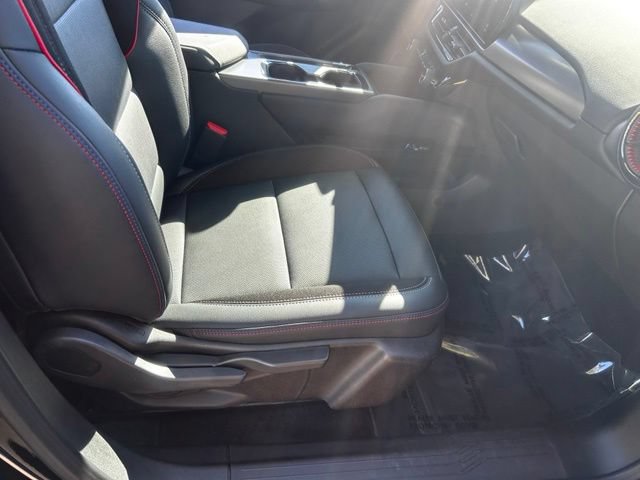 Used 2024 Chevrolet Equinox EV RS FWD image 18
