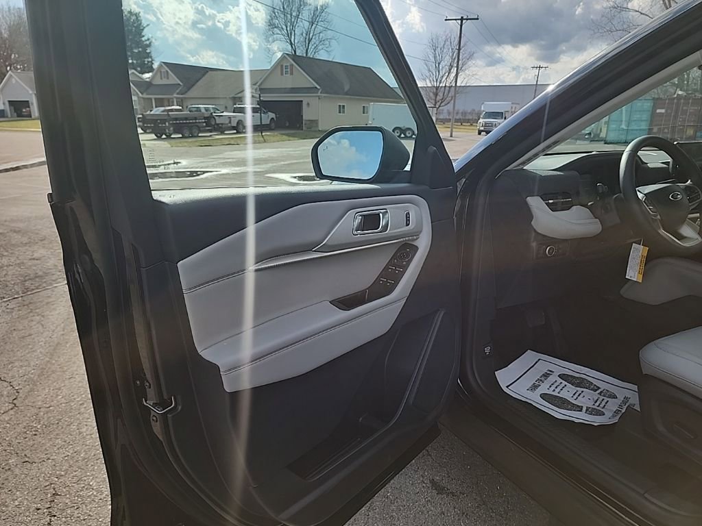 New 2026 Ford Explorer Active w/ Active Comfort Package image 20