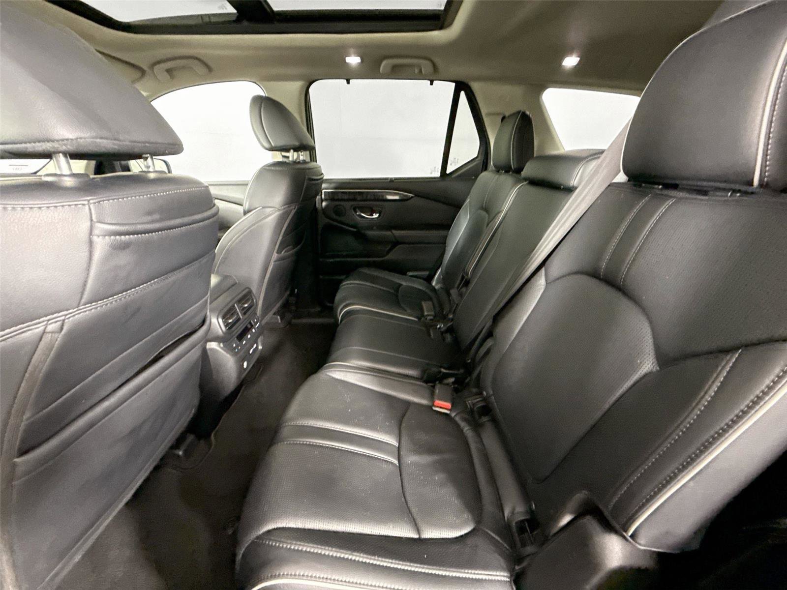 Used 2023 Honda Pilot Elite image 35
