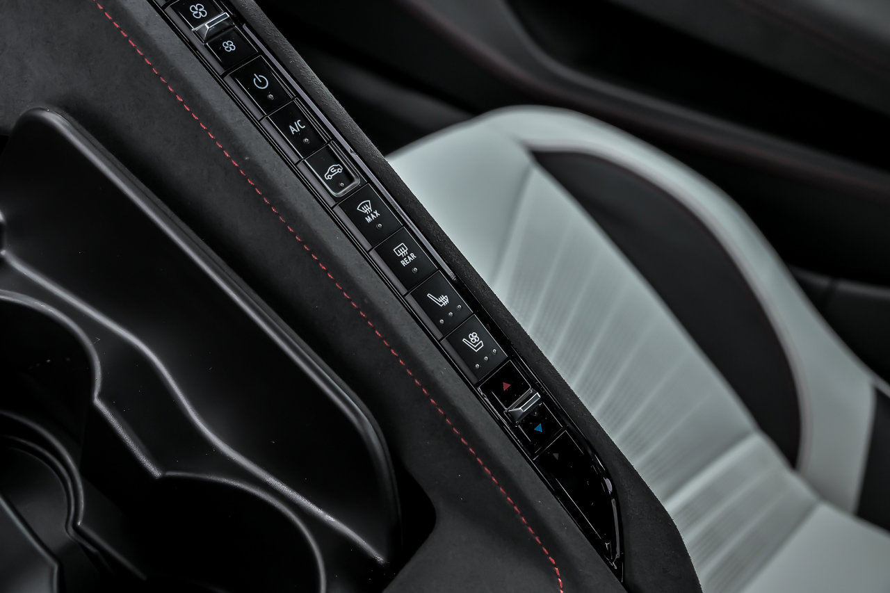 Used 2023 Chevrolet Corvette Stingray Premium Conv w/ Z51 Performance Package image 45