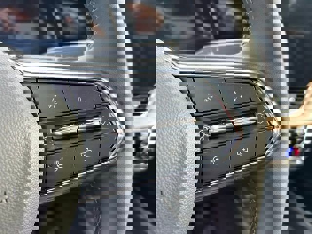 New 2026 Chevrolet Equinox ACTIV w/ Convenience Package III image 24